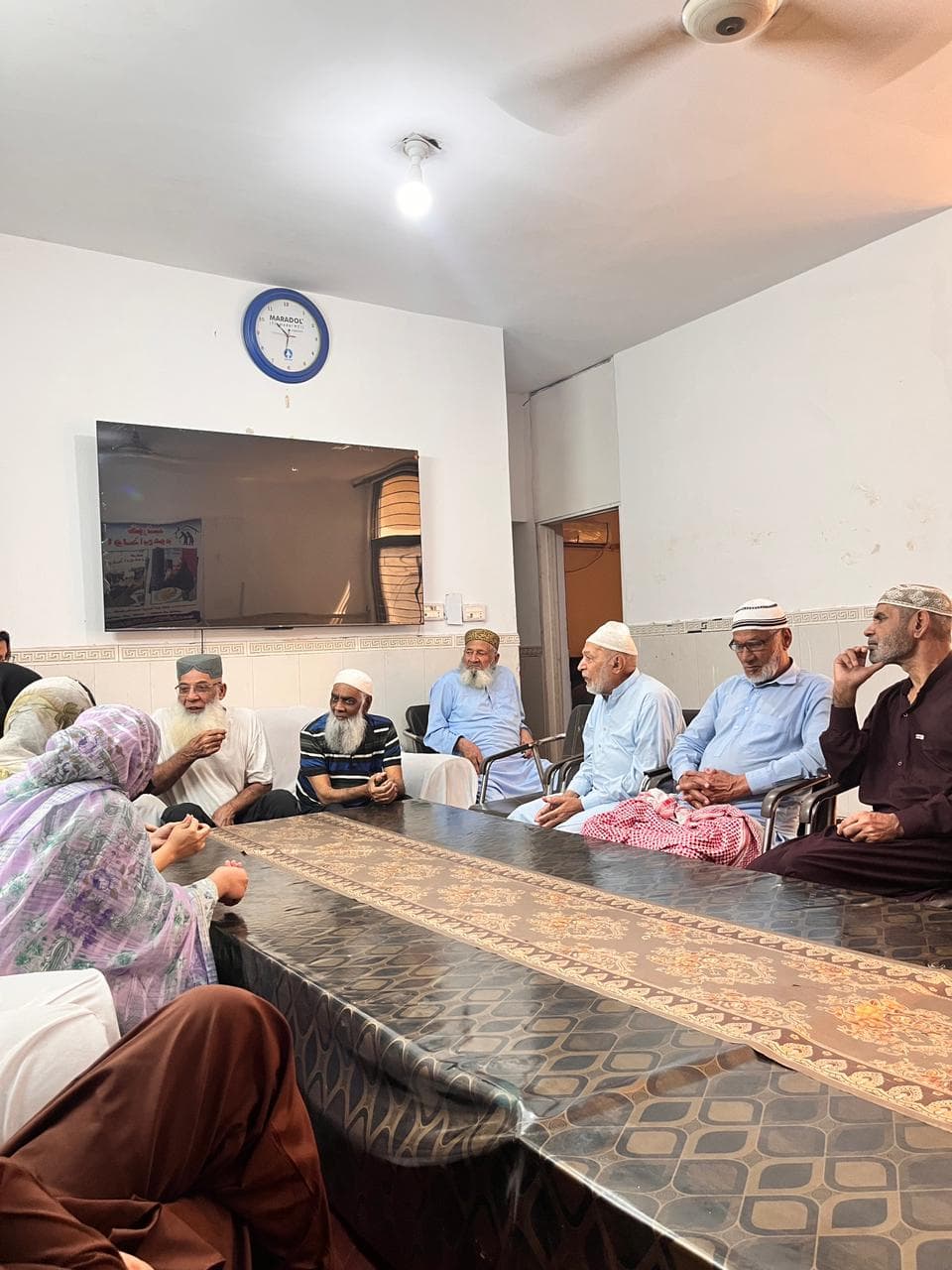 Old Age Home Visit, photo 3